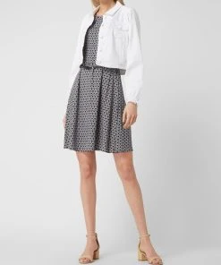 BETTY & CO WHITE Cropped Jeansjacke Mit Logo-Applikation - Offwhite