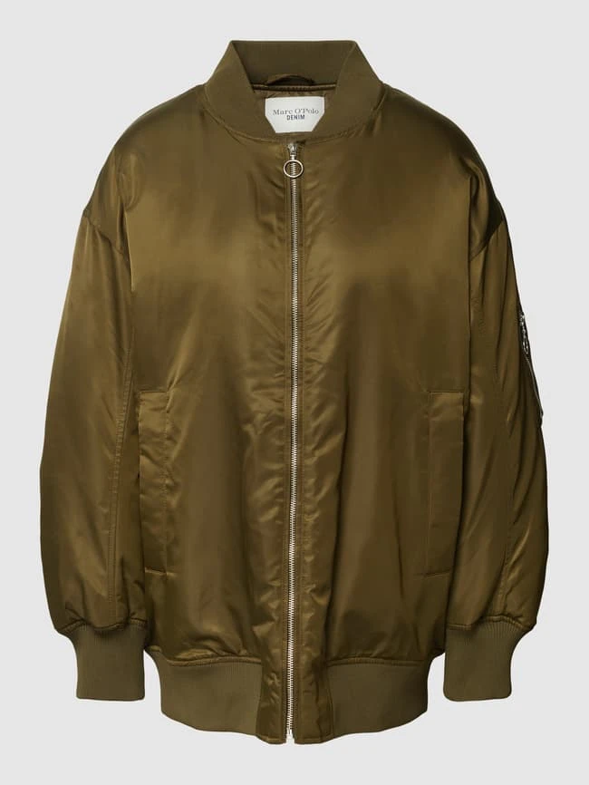 Marc O'Polo Denim Oversized Bomberjacke In Satin-Optik - Khaki 2 Marc O'Polo Denim Oversized Bomberjacke In Satin-Optik - Khaki – Bild 2
