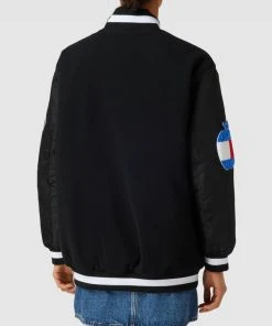 Tommy Jeans Oversized College-Jacke Mit Label-Patches - Schwarz 9 Tommy Jeans Oversized College-Jacke Mit Label-Patches - Schwarz -Gipsy Shop 6d7koi1o6op3cda26t354h1n8d95acaj71b4ce2b9d536kq8ad24ghal9t44kjam9914qh9p8opkkc26713j4dhl6kqj4p1k60p34d1kcksjgo9j70s34d9lcgqm2c1h6th3ep8