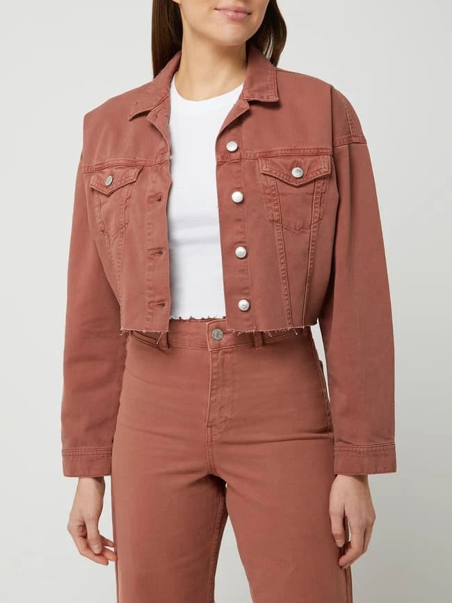 REVIEW Cropped Jeansjacke Mit Pattentaschen - Koralle 4 REVIEW Cropped Jeansjacke Mit Pattentaschen - Koralle – Bild 4