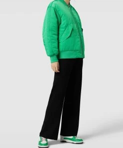 EDITED Bomberjacke Mit Pattentaschen Modell 'Nikita Bomber' - Grün