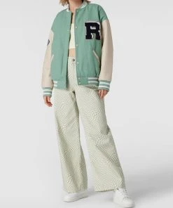 REVIEW Collegejacke Mit Label-Patch - Hellgrün