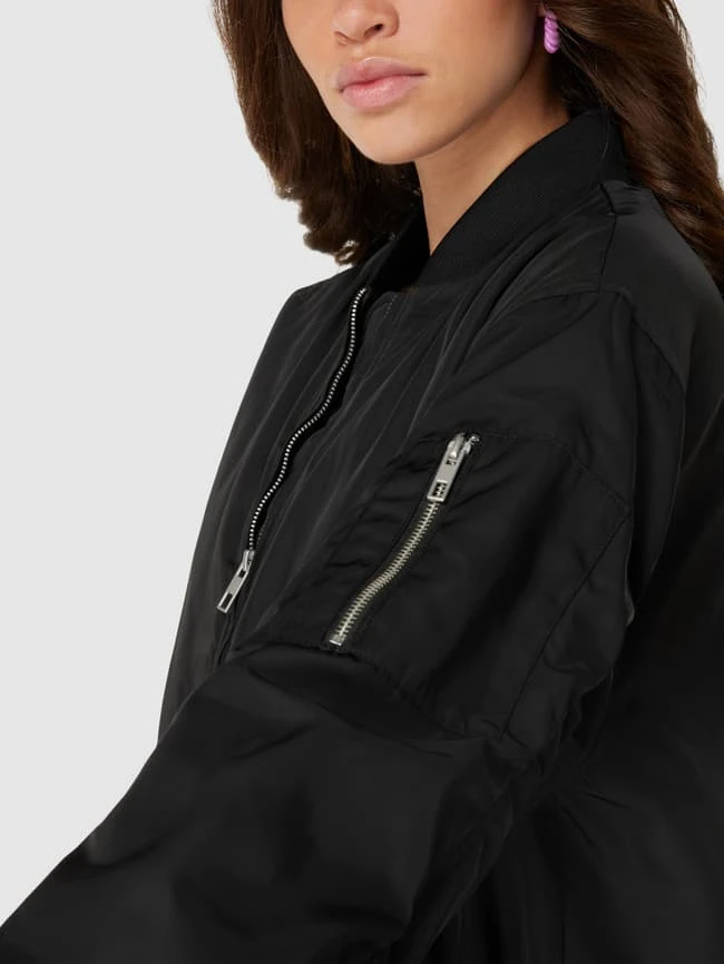 Only Blouson Mit Seitlichen Eingrifftaschen Modell 'Lanni' - Schwarz 3 Only Blouson Mit Seitlichen Eingrifftaschen Modell 'Lanni' - Schwarz – Bild 3