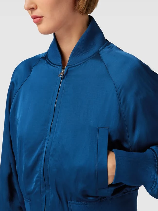 Marc O'Polo Bomberjacke Mit Stehkragen „THE DINNER Holiday Collection“ - Petrol 3 Marc O'Polo Bomberjacke Mit Stehkragen „THE DINNER Holiday Collection“ - Petrol – Bild 3