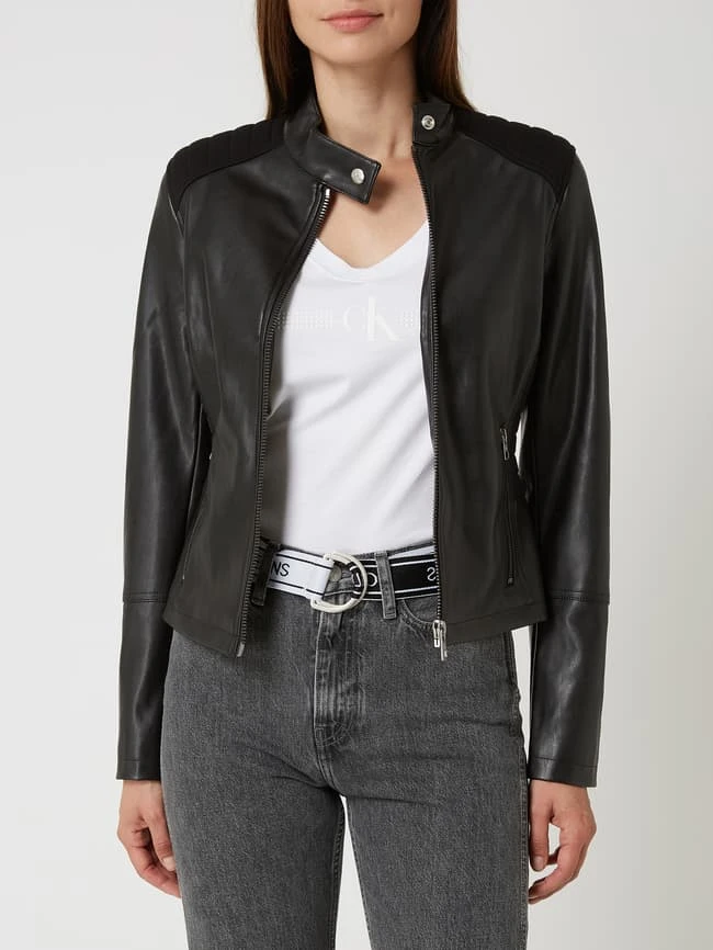Calvin Klein Jeans Jacke In Leder-Optik Mit Stehkragen - Schwarz 4 Calvin Klein Jeans Jacke In Leder-Optik Mit Stehkragen - Schwarz – Bild 4