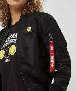 Alpha Industries Bomber Mit Ärmeltasche - Alpha Industries-Smiley® X P&C – Exklusiv Bei Uns - Schwarz 7 Alpha Industries Bomber Mit Ärmeltasche - Alpha Industries-Smiley® X P&C – Exklusiv Bei Uns - Schwarz -Gipsy Shop 8l6l6e1na93kmlicad8jck2e60o48ghk88o4sl22ad2k8d24a94laea99953ae2k8h350d1p8p23eiqe64o3copn60o3ceb26gpm6p9k60r3io9jckq3id9g6lgj0ob16kr62do