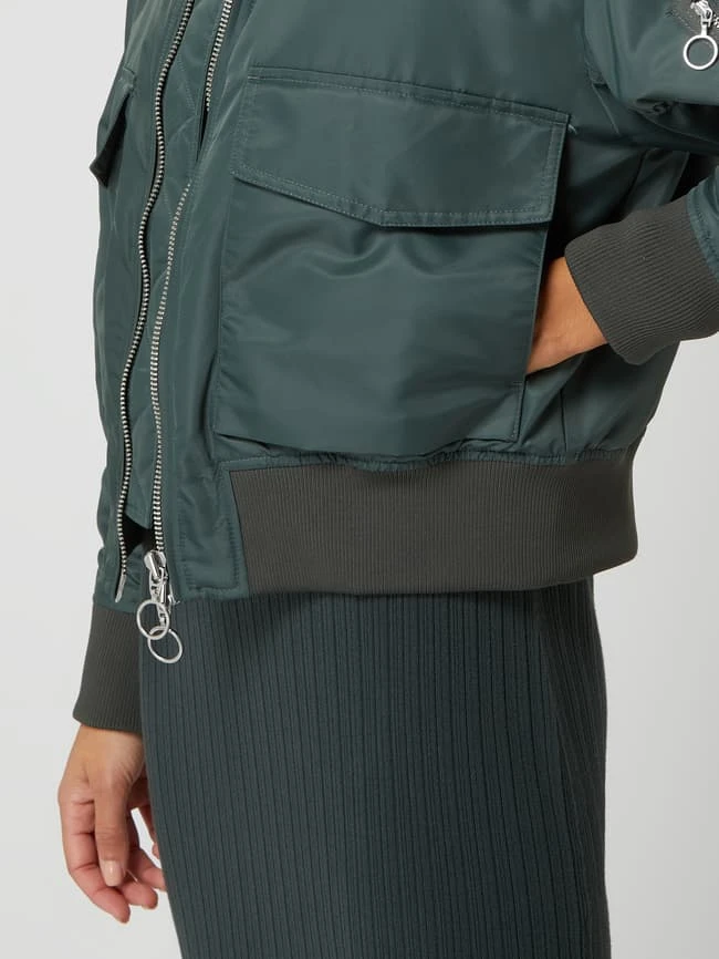 Marc O'Polo Denim Bomber Mit Ärmeltasche - Khaki 3 Marc O'Polo Denim Bomber Mit Ärmeltasche - Khaki – Bild 3