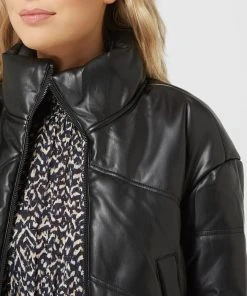 DKNY Jeans Blouson In Leder-Optik - Schwarz 7 DKNY Jeans Blouson In Leder-Optik - Schwarz -Gipsy Shop 98pl6c2b69438dqh84p54c2m6so32kqg9da3ik9h94p3ikhm711ksgija914sc9n98p42c9i84qkgi1h6co6cp9k70p34e34c9h3gd9k64o3ao9nc5gm6p9ocopm2p1ncgom6p8