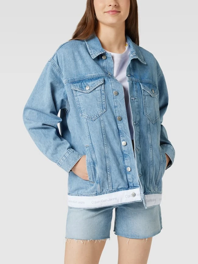 Calvin Klein Jeans Oversized Jeansjacke Mit Label-Details - Jeans 4 Calvin Klein Jeans Oversized Jeansjacke Mit Label-Details - Jeans – Bild 4