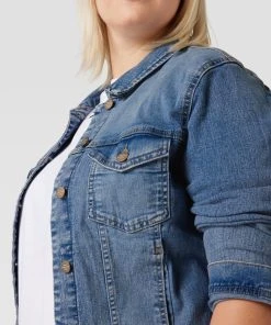 ONLY CARMAKOMA PLUS SIZE Jeansjacke Mit Brusttaschen - Hellblau 7 ONLY CARMAKOMA PLUS SIZE Jeansjacke Mit Brusttaschen - Hellblau -Gipsy Shop 9d932l2j712j4l229cpkgjq884rj2l9ma52kicac996lckaa6l1j0k9k6oo4ge9k89a38i1k65154jhia93j0p9iccp66pb36orjie1k6li3eeb2ccpm4c9k6crjidb6c4r3gc8