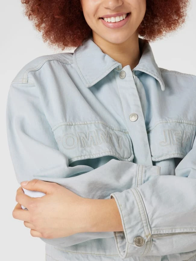 Tommy Jeans Cropped Jeansjacke Mit Label-Patch - Jeans 3 Tommy Jeans Cropped Jeansjacke Mit Label-Patch - Jeans – Bild 3