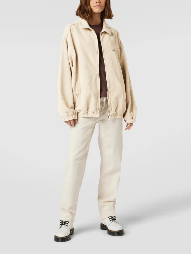 BDG Urban Outfitters Oversized Blouson Aus Cord Mit Label-Stitching - Ecru 1 BDG Urban Outfitters Oversized Blouson Aus Cord Mit Label-Stitching - Ecru