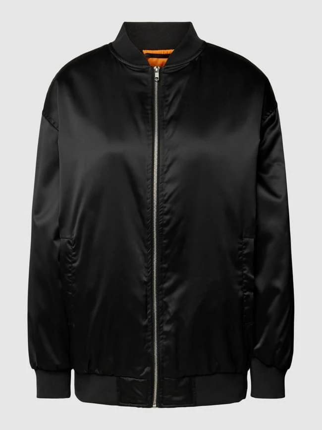 URBAN CLASSICS OVERSIZED Bomberjacke Aus Satin Modell 'Oversized Satin Bomber' - Schwarz 2 URBAN CLASSICS OVERSIZED Bomberjacke Aus Satin Modell 'Oversized Satin Bomber' - Schwarz – Bild 2