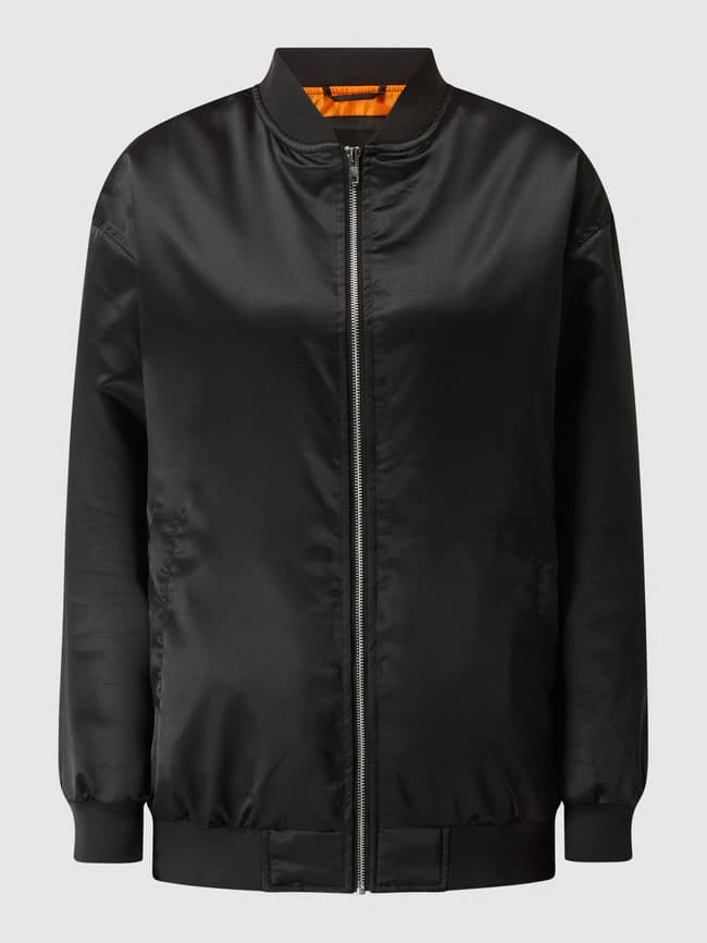 URBAN CLASSICS Oversized Bomber Aus Satin - Wattiert - Schwarz 2 URBAN CLASSICS Oversized Bomber Aus Satin - Wattiert - Schwarz – Bild 2