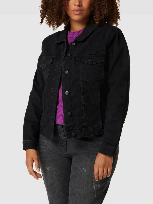 ONLY CARMAKOMA PLUS SIZE Jeansjacke Mit Label-Details - Schwarz 4 ONLY CARMAKOMA PLUS SIZE Jeansjacke Mit Label-Details - Schwarz – Bild 4