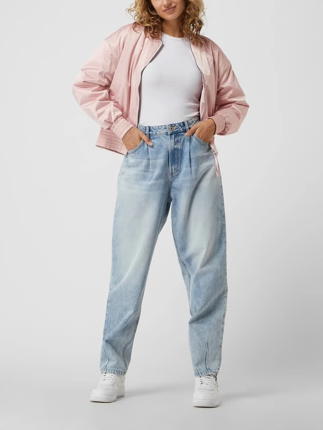 Guess Blouson Mit Message-Stickerei Modell 'Alexia' - Rosa 1 Guess Blouson Mit Message-Stickerei Modell 'Alexia' - Rosa